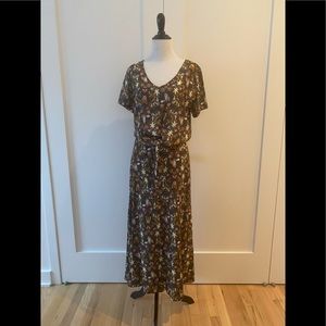 T-Shirt with front knot in 100% viscose.